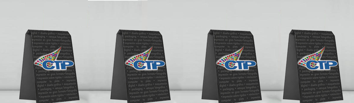 Totem Display de cuatro caras de Gráficas CTP. Zamudio